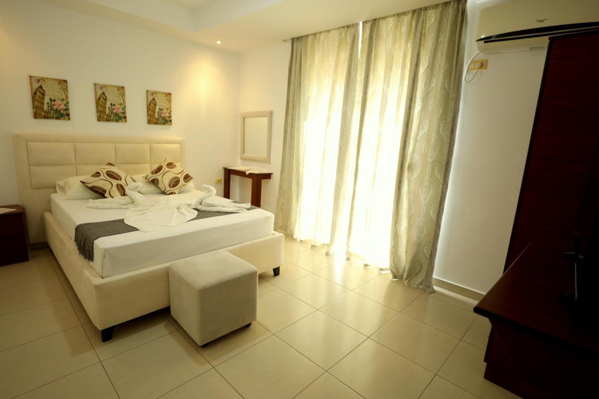 Hotel Soan Sarandë Exterior foto