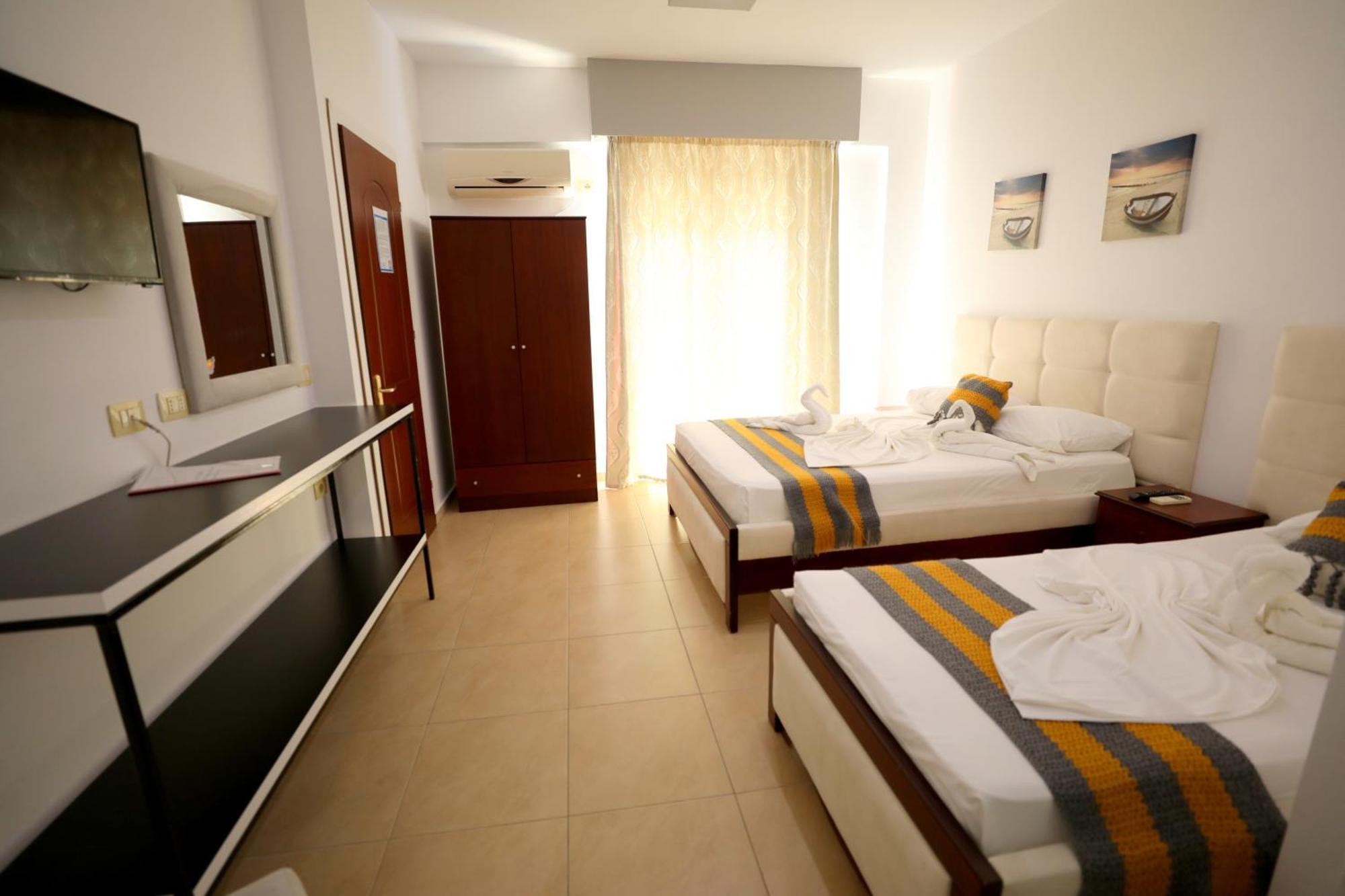 Hotel Soan Sarandë Exterior foto